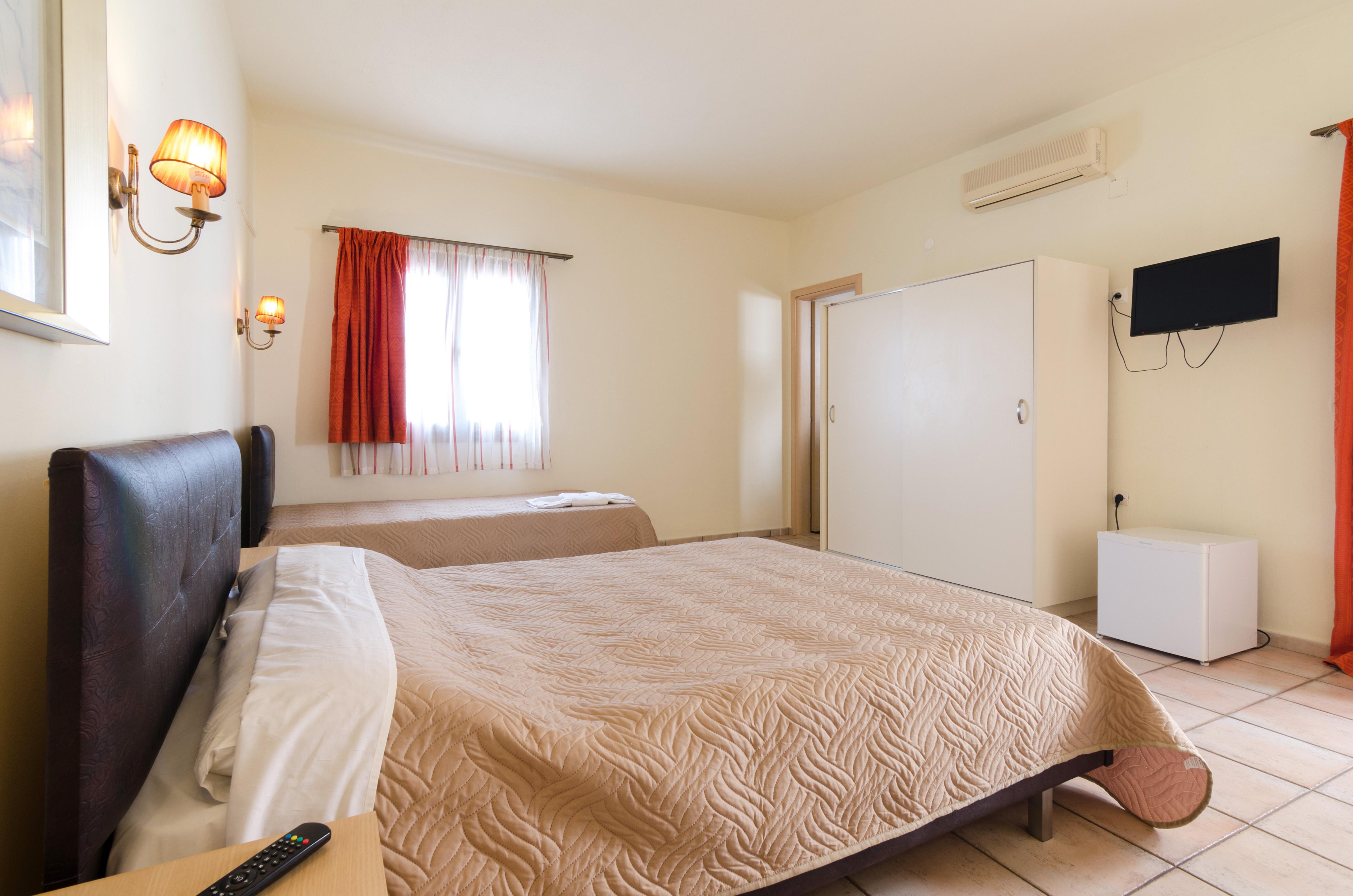 Eleonora Αnissaras Hotel Херсонисос Екстериор снимка